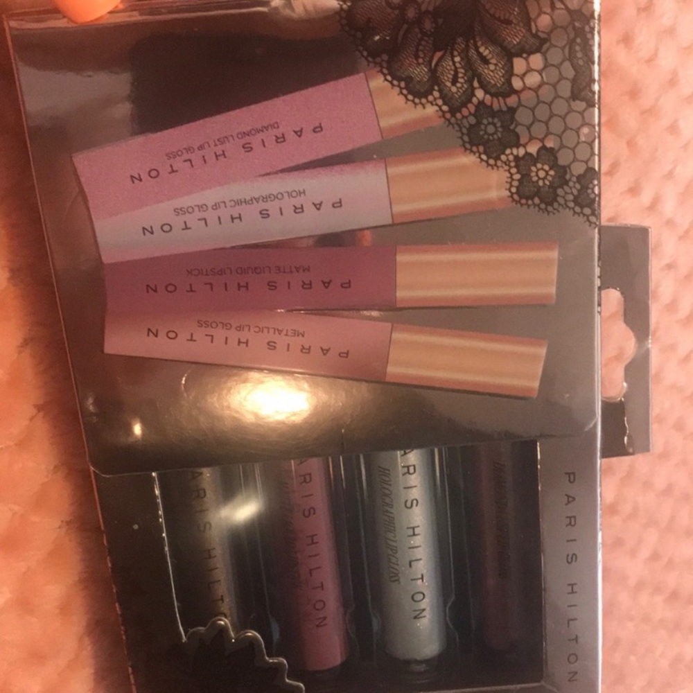 Paris Hilton Lipgloss Set
